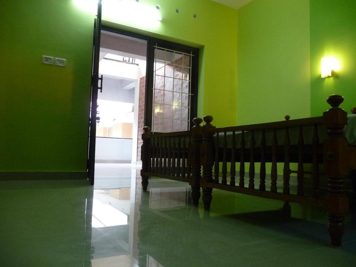 Hotel Peacock كوفالام المظهر الخارجي الصورة